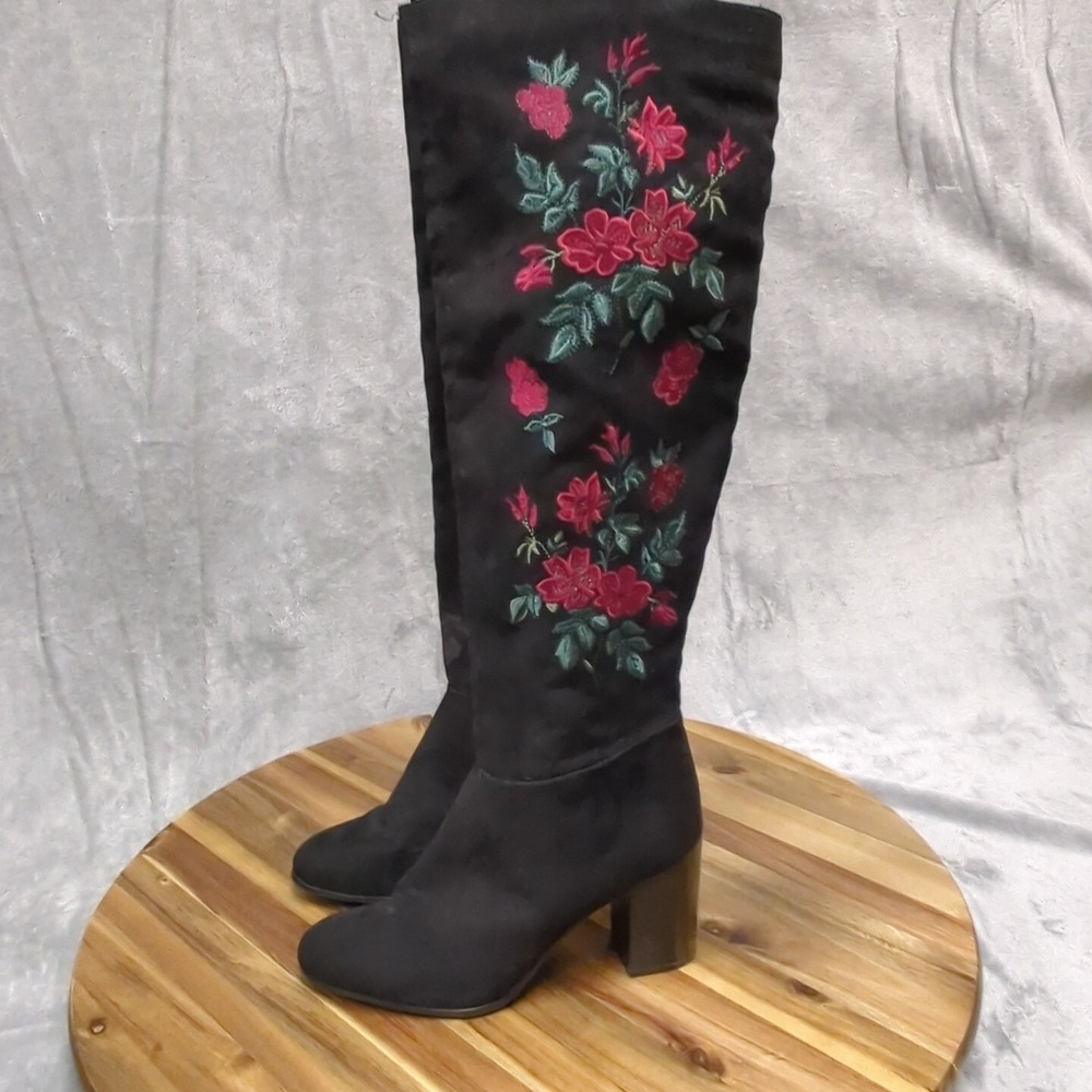 Libby Edelman Sullivan Embroidery Floral Knee High Riding Boots Faux Suede 7.5